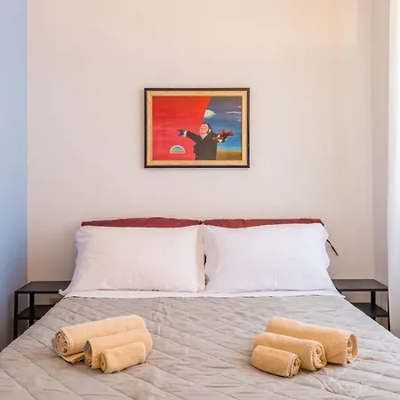 Centrally Located By The Sea Prestigious 나폴리