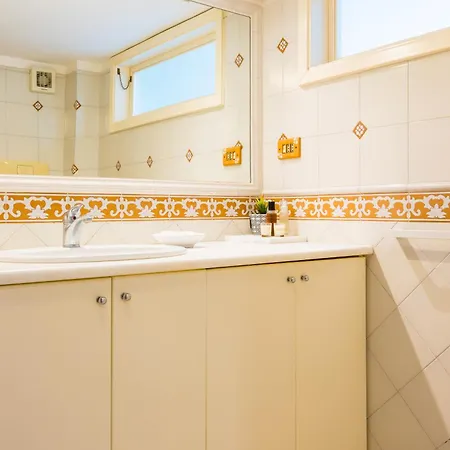 아파트 Centrally Located By The Sea Prestigious *