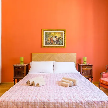 Centrally Located By The Sea Prestigious 아파트 *